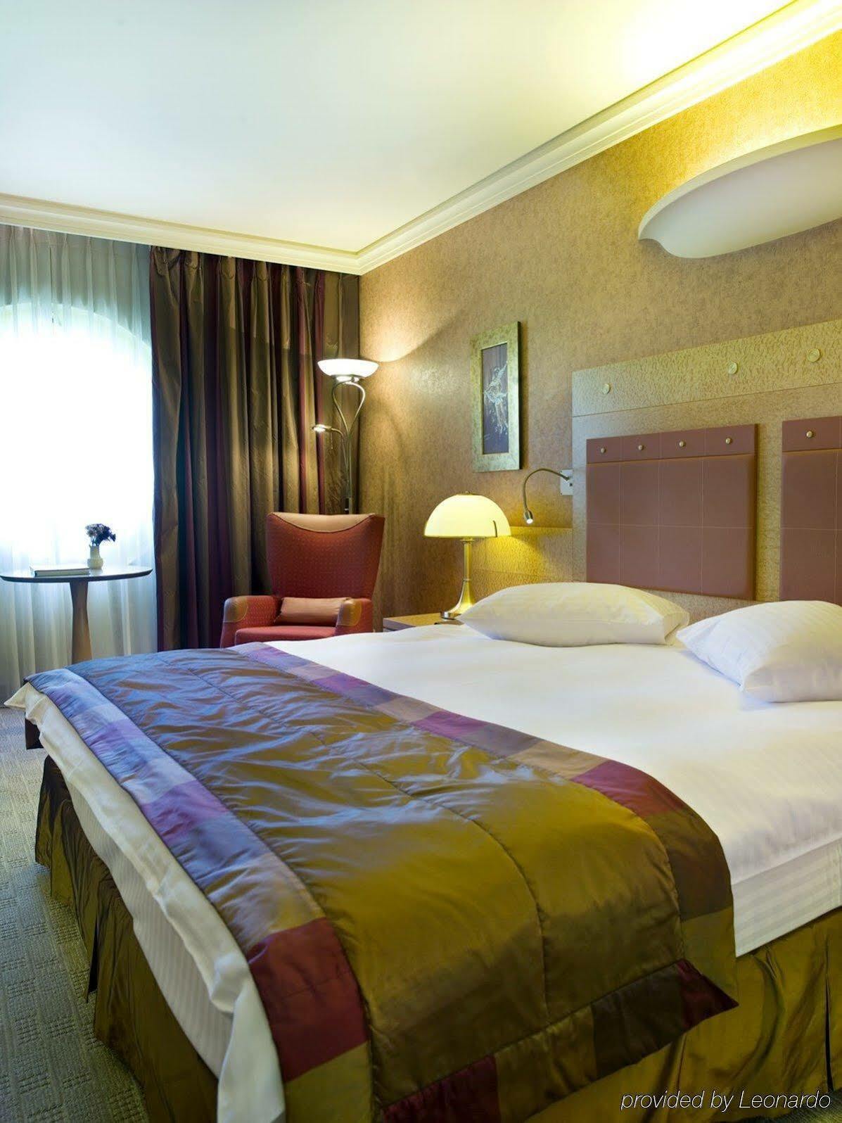 Holiday Inn Athens Attica Av, Airport W., An Ihg Hotel Экстерьер фото